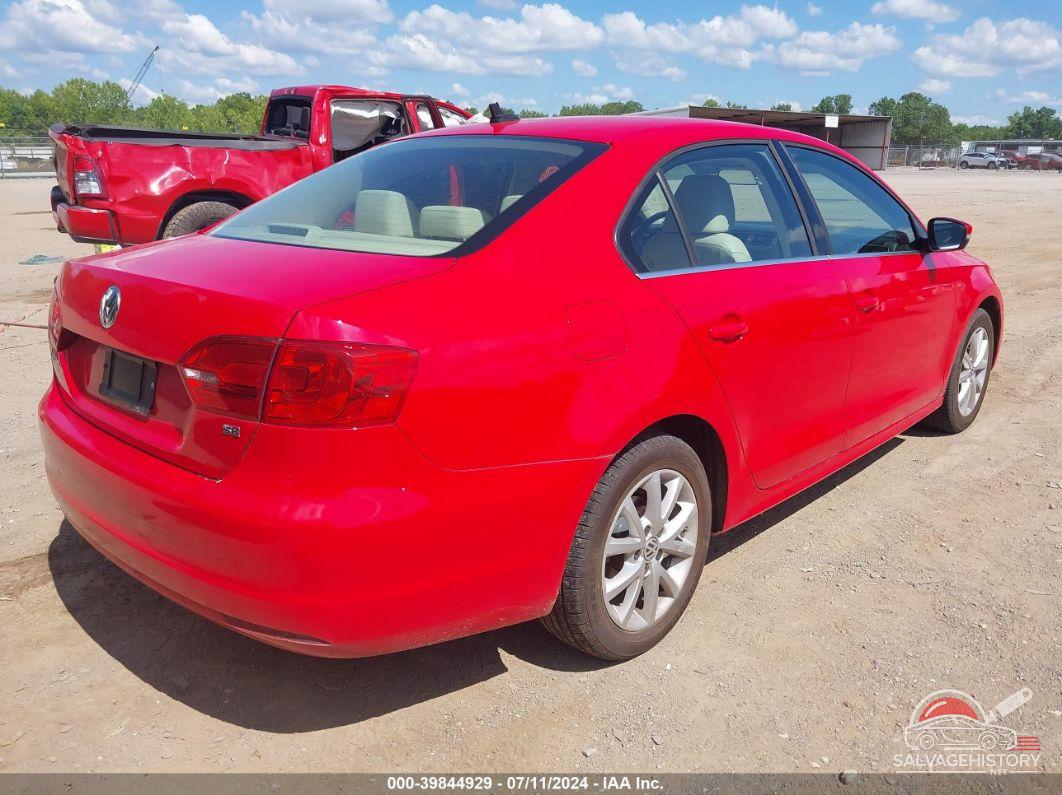 3VWD17AJ2EM221762 2014 VOLKSWAGEN JETTA photo no. 4