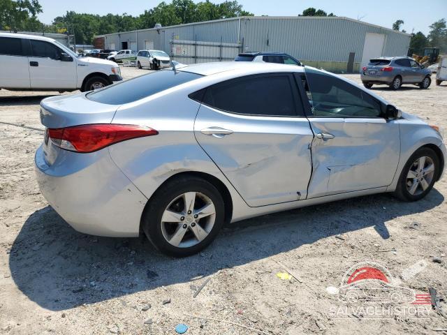 5NPDH4AE8DH360668 2013 HYUNDAI ELANTRA photo no. 3