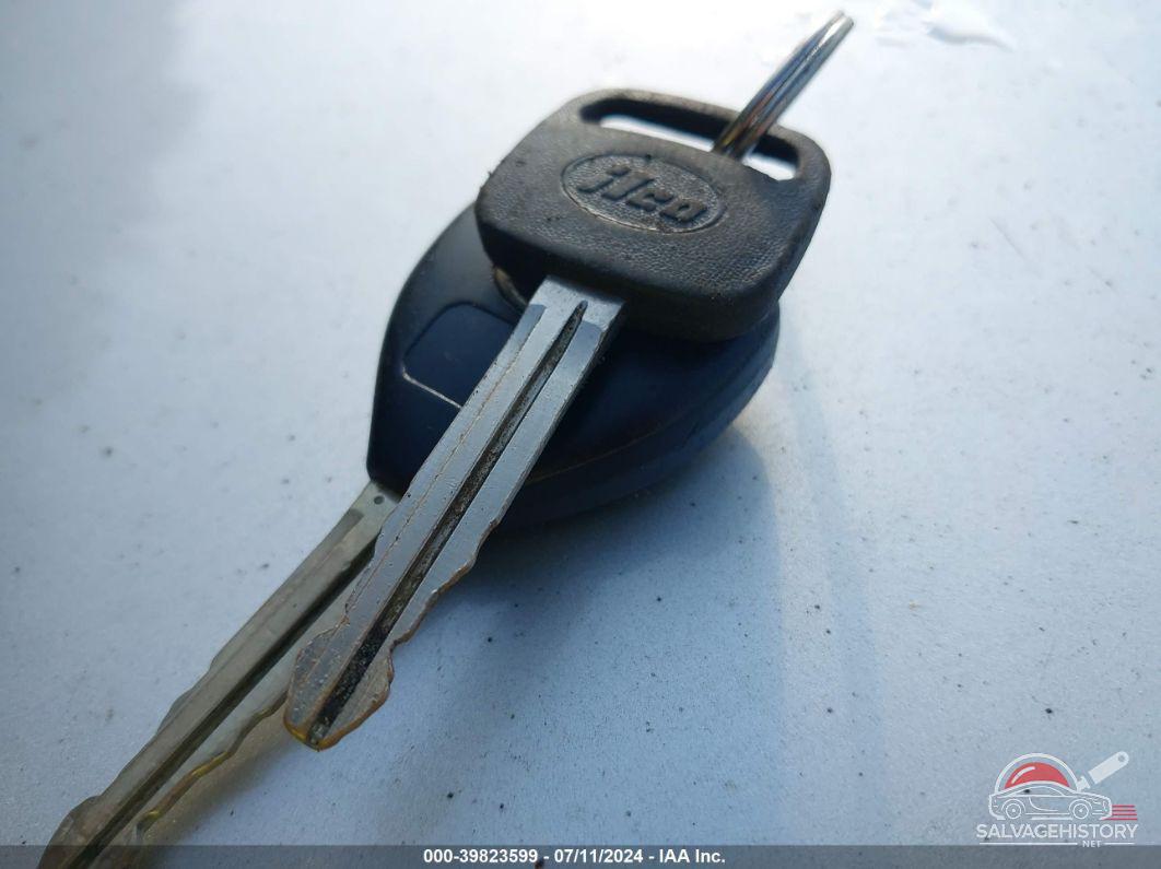 4T1BF3EK6BU149555 2011 TOYOTA CAMRY photo no. 11