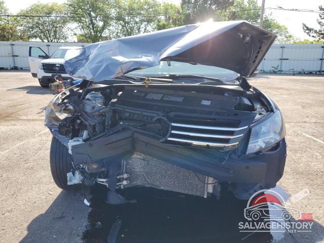 1VWAP7A36EC012173 2014 VOLKSWAGEN PASSAT photo no. 5