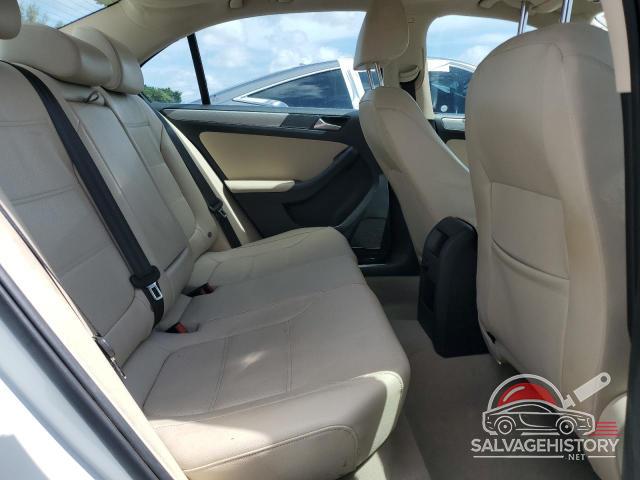 3VWD17AJXFM417708 2015 VOLKSWAGEN JETTA photo no. 10