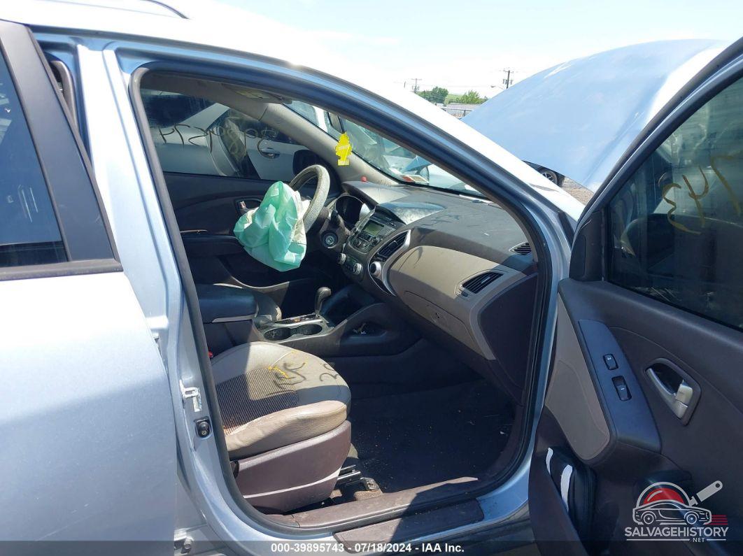 KM8JU3AC2BU187509 2011 HYUNDAI TUCSON photo no. 5