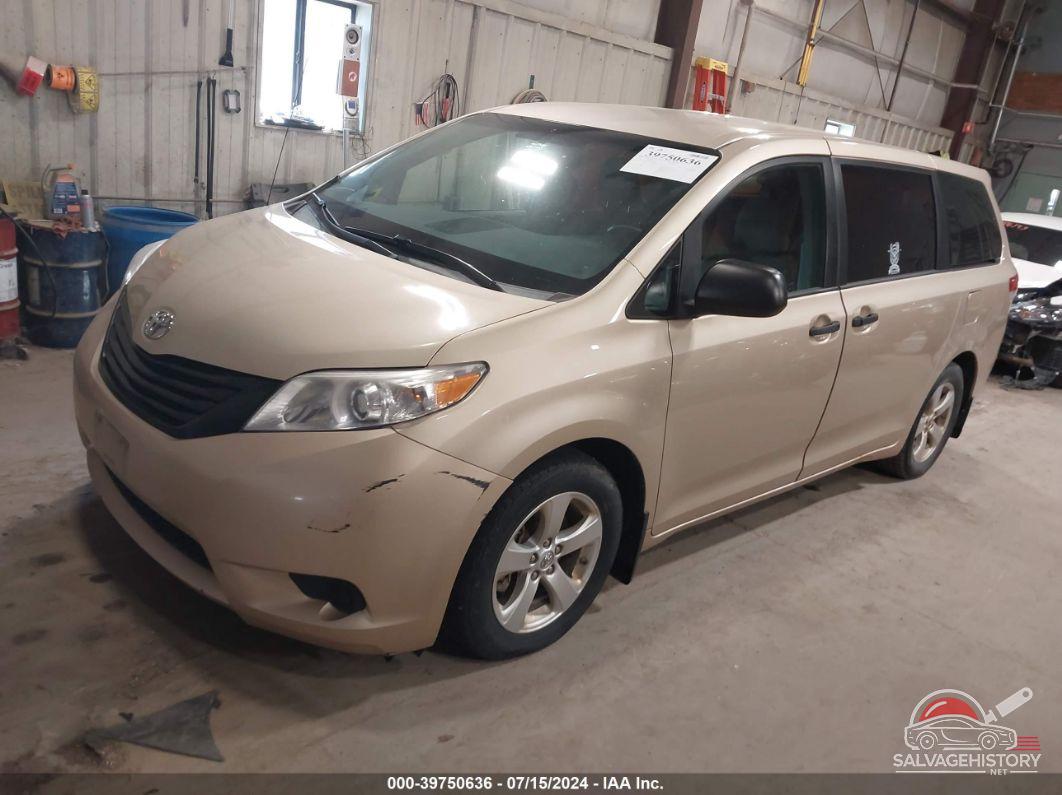 5TDZK3DC0ES514233 2014 TOYOTA SIENNA photo no. 2