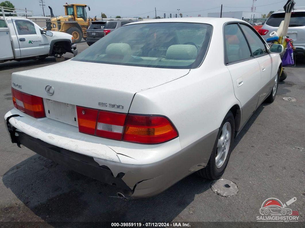JT8BF28G8W5022066 1998 LEXUS ES 300 photo no. 4