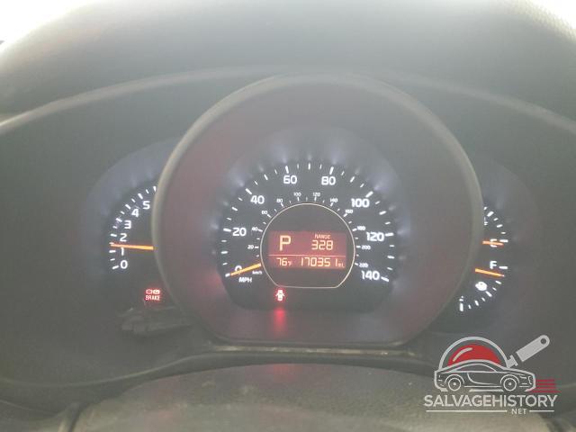KNDJN2A29F7165532 2015 KIA SOUL photo no. 9
