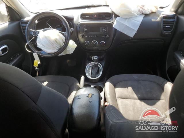 KNDJN2A28G7361222 2016 KIA SOUL photo no. 8