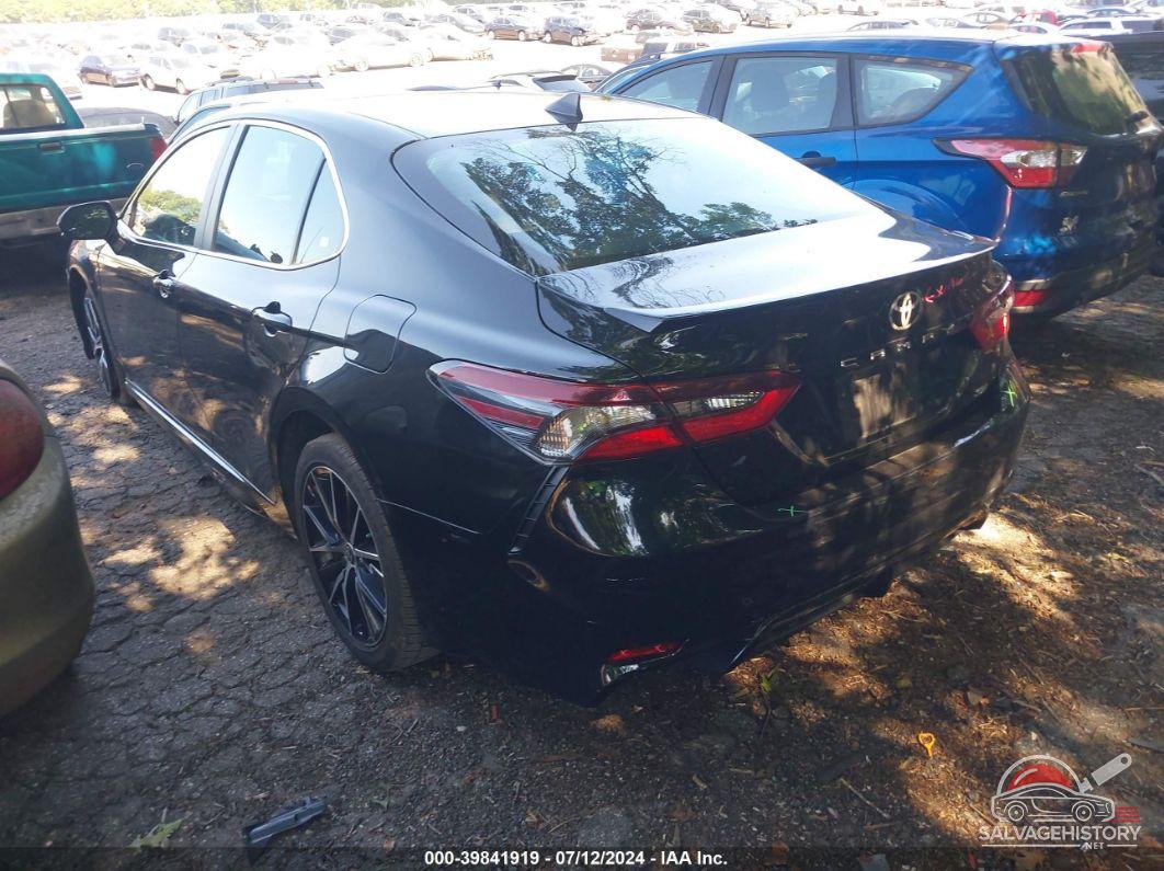 4T1G11AK4MU602475 2021 TOYOTA CAMRY photo no. 3