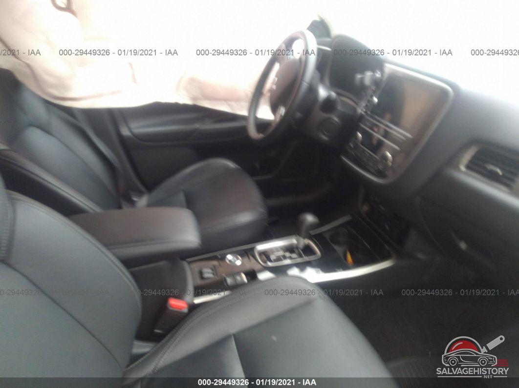 JA4AZ3A35KZ017745 2019 MITSUBISHI OUTLANDER photo no. 5