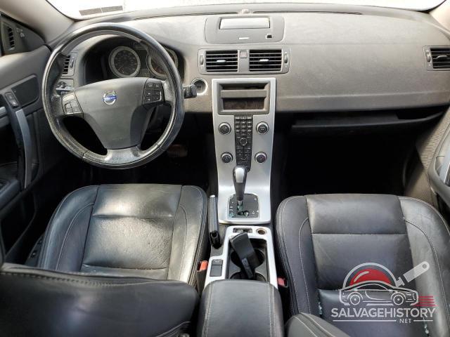 YV1672MCXBJ113550 2011 VOLVO C70 photo no. 8