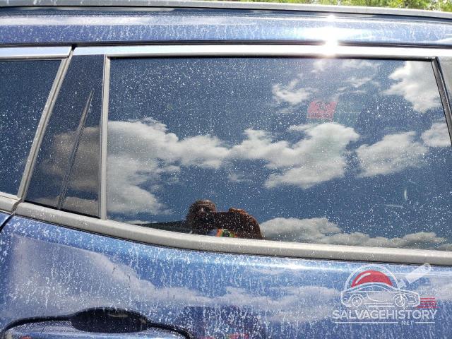 3C4NJDBB3JT154697 2018 JEEP COMPASS photo no. 11