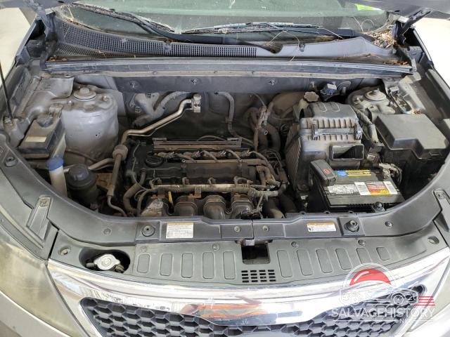 5XYKT3A14BG043231 2011 KIA SORENTO photo no. 12