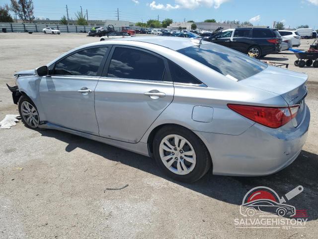 5NPEB4ACXCH381556 2012 HYUNDAI SONATA photo no. 2