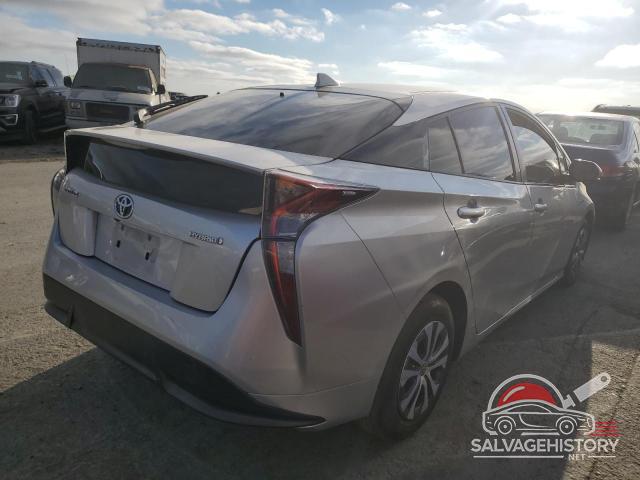 JTDKARFUXG3028420 2016 TOYOTA PRIUS photo no. 3