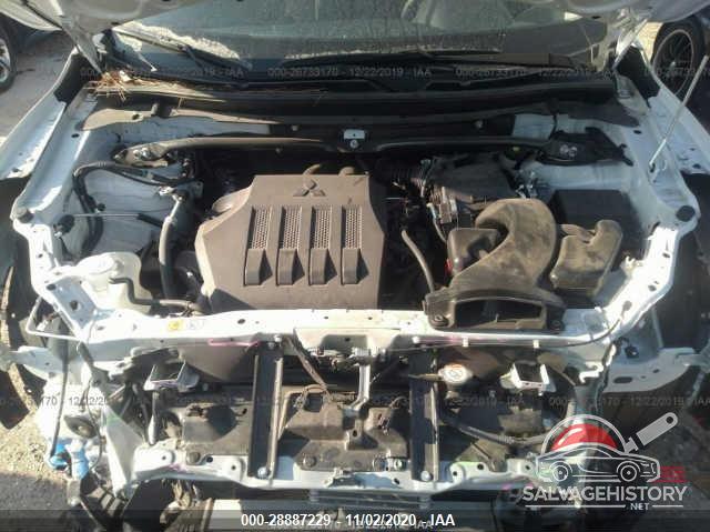 JA4AT4AA0JZ045229 2018 MITSUBISHI ECLIPSE CROSS photo no. 10