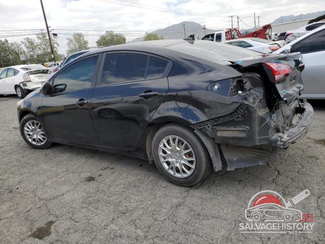 3KPFK4A72JE245706 2018 KIA FORTE photo no. 2