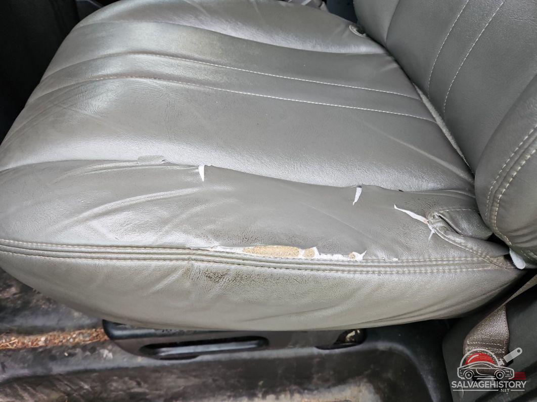 1GCWGFCA9D1160746 2013 CHEVROLET EXPRESS G2500 photo no. 2