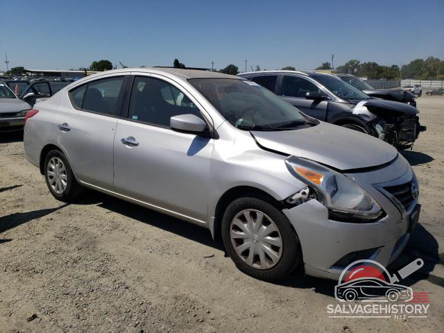 3N1CN7AP8FL806458 2015 NISSAN VERSA photo no. 4