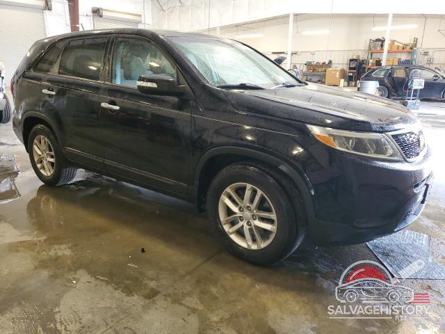 5XYKT3A63FG592369 2015 KIA SORENTO photo no. 4