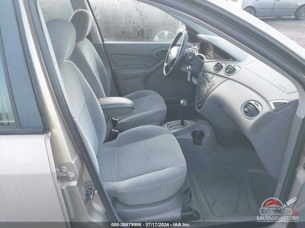 1FAFP33P02W232829 2002 FORD FOCUS photo no. 5