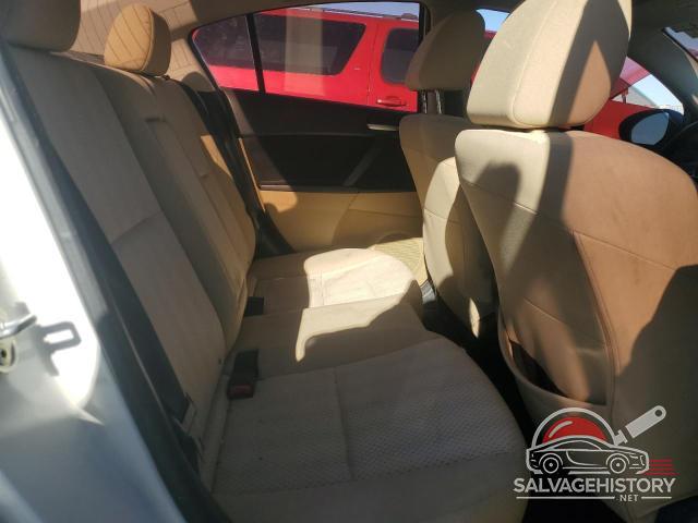 JM1BL1SF1A1146880 2010 MAZDA 3 photo no. 10