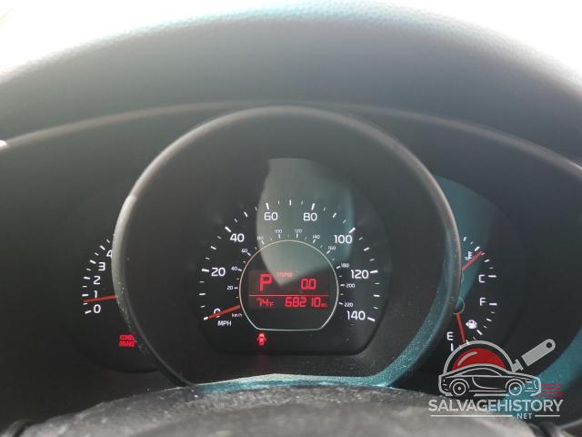 KNDJN2A29G7844024 2016 KIA SOUL photo no. 9