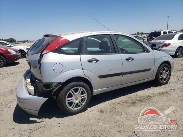 3FAFP37Z84R110088 2004 FORD FOCUS photo no. 3