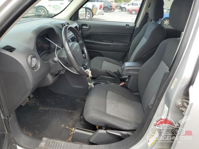 1J4NF1GB0AD675210 2010 JEEP PATRIOT photo no. 7