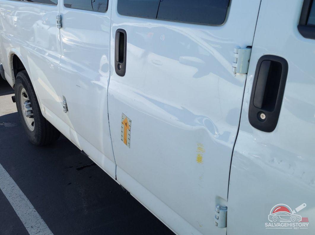 1GAZGZFF4F1228520 2015 CHEVROLET EXPRESS 3500 photo no. 5