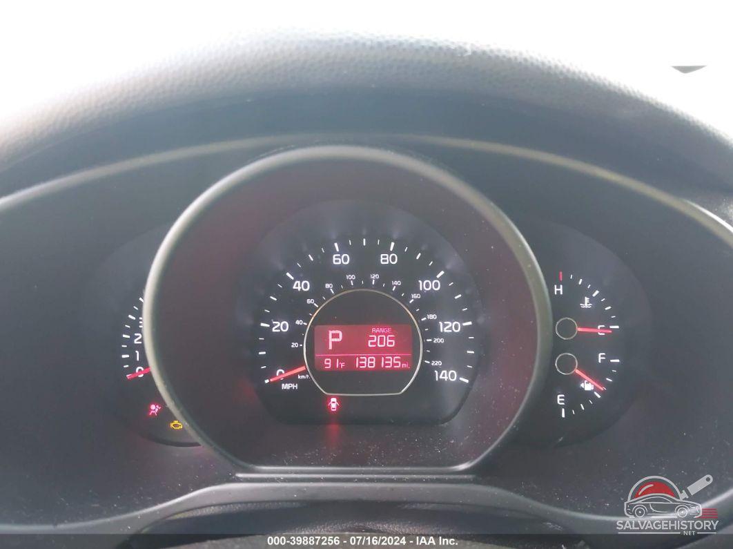 KNDJP3A59F7793570 2015 KIA SOUL photo no. 7