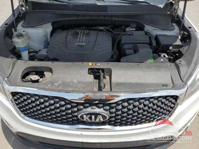 5XYPG4A59JG393505 2018 KIA SORENTO photo no. 11