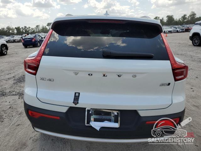 YV4L12UK8R2304645 2024 VOLVO XC40 CORE photo no. 6
