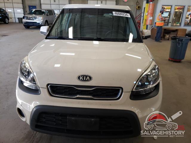 KNDJT2A5XC7411810 2012 KIA SOUL photo no. 5