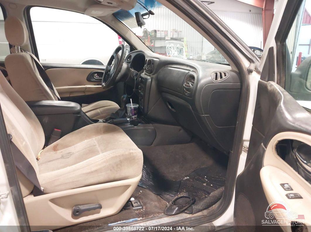 1GNET16S456128944 2005 CHEVROLET TRAILBLAZER EXT photo no. 5