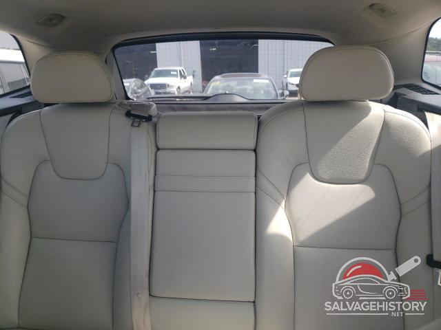 YV4102RL9J1023962 2018 VOLVO XC60 photo no. 10