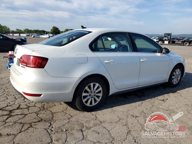 3VW637AJ6DM223838 2013 VOLKSWAGEN JETTA photo no. 3