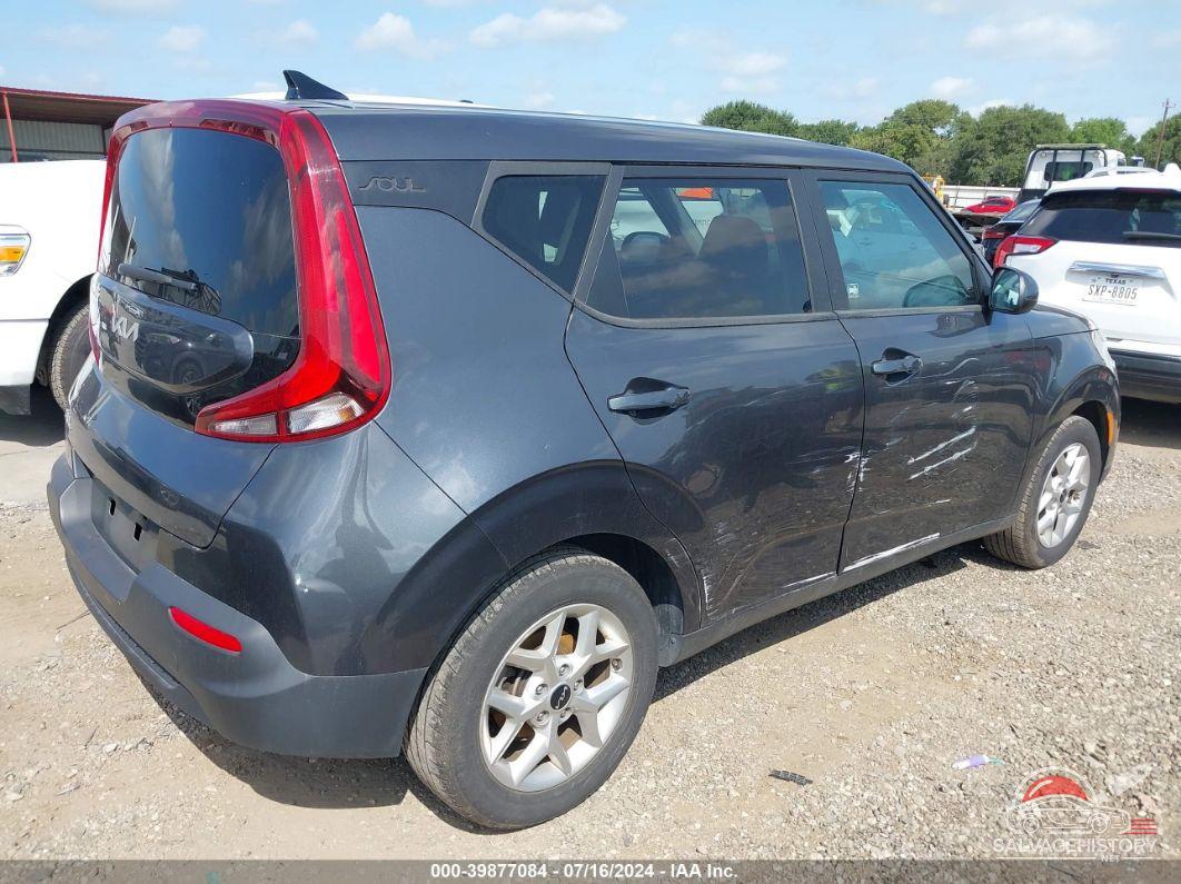 KNDJ23AU3N7809427 2022 KIA SOUL photo no. 4
