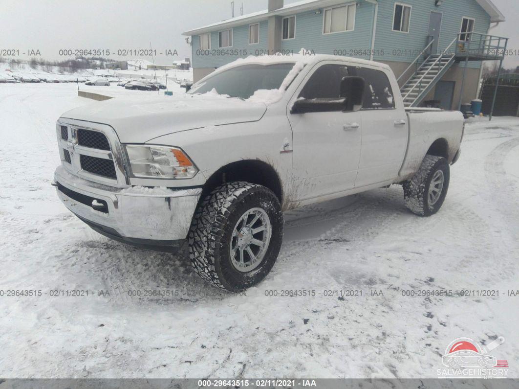 3C6UR5DL2JG425927 2018 RAM 2500 photo no. 2