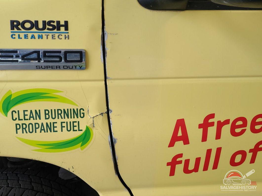 1FDXE4FS3HDC69075 2017 FORD ECONOLINE photo no. 3