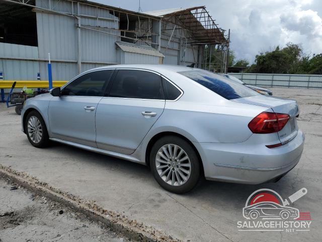 1VWBS7A31GC008022 2016 VOLKSWAGEN PASSAT photo no. 2