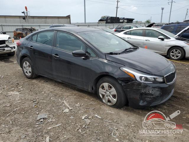 3KPFK4A75JE247708 2018 KIA FORTE photo no. 4