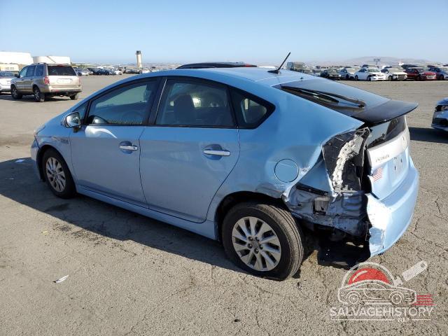 JTDKN3DP7D3030765 2013 TOYOTA PRIUS photo no. 2
