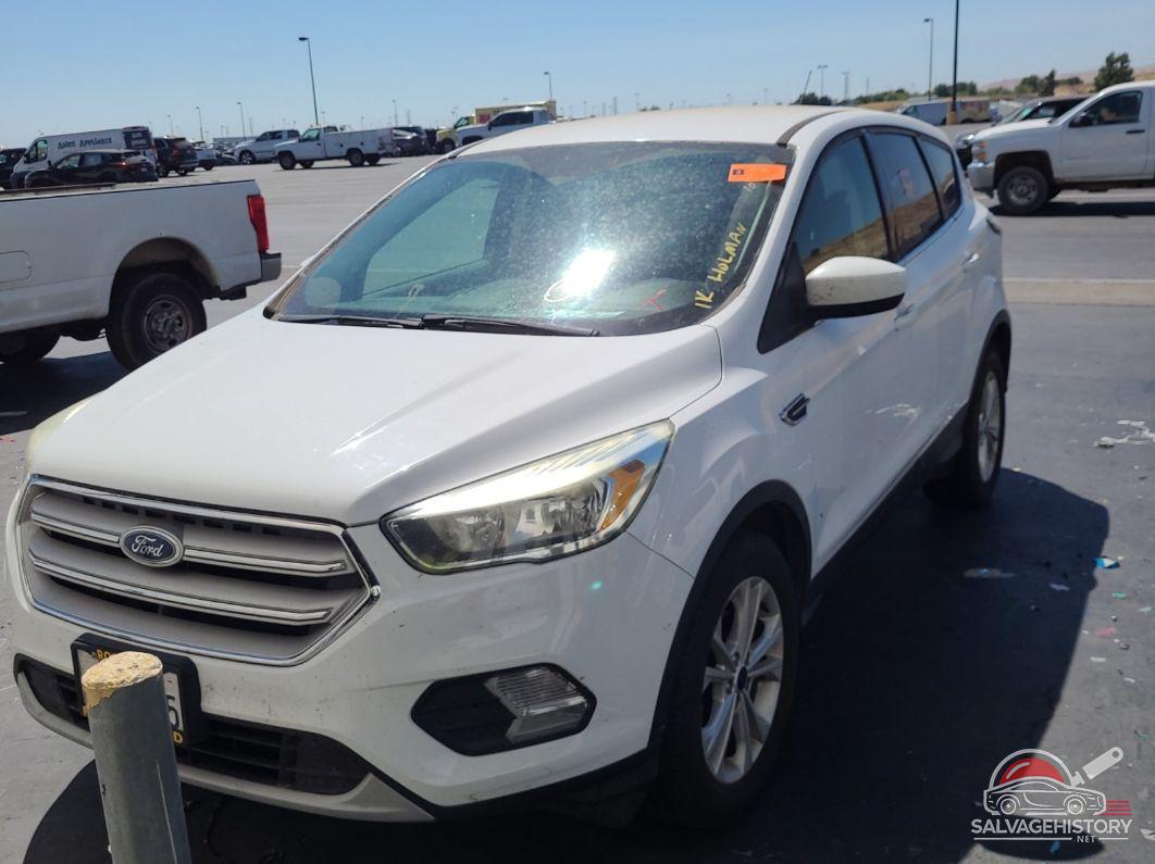 1FMCU0GD8HUA95868 2017 FORD ESCAPE photo no. 5