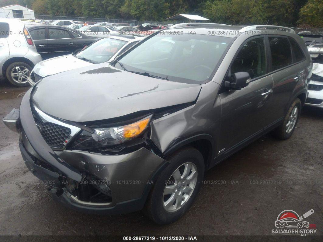 5XYKTDA61DG417900 2013 KIA SORENTO photo no. 2