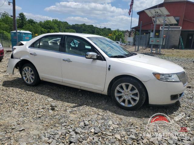 3LNHL2GC6AR643097 2010 LINCOLN MKZ photo no. 4
