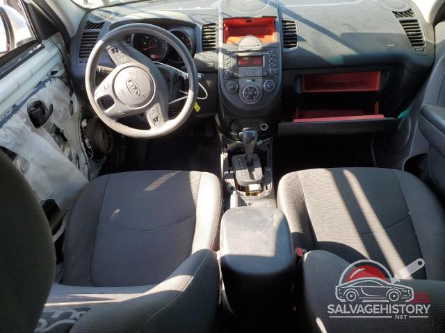 KNDJT2A27A7060924 2010 KIA SOUL photo no. 8