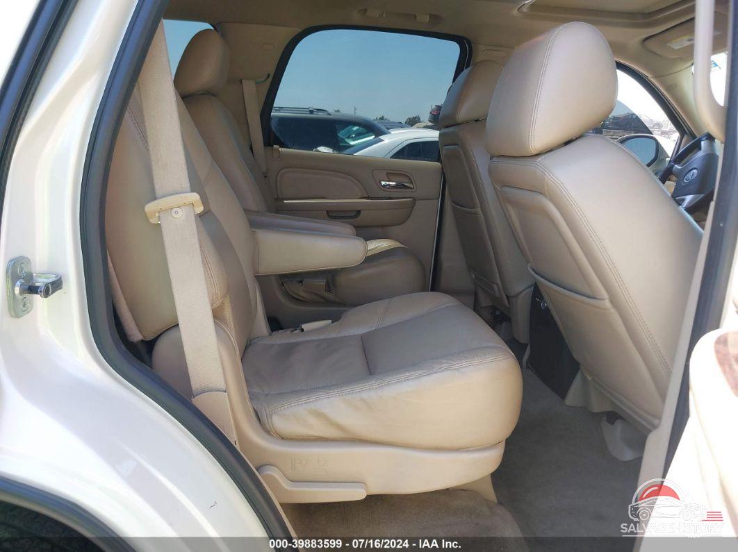 1GYS4CEFXBR105245 2011 CADILLAC ESCALADE photo no. 8