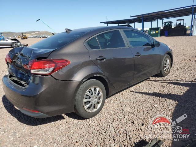 3KPFK4A7XHE035042 2017 KIA FORTE photo no. 3