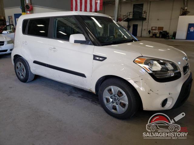 KNDJT2A5XC7411810 2012 KIA SOUL photo no. 4