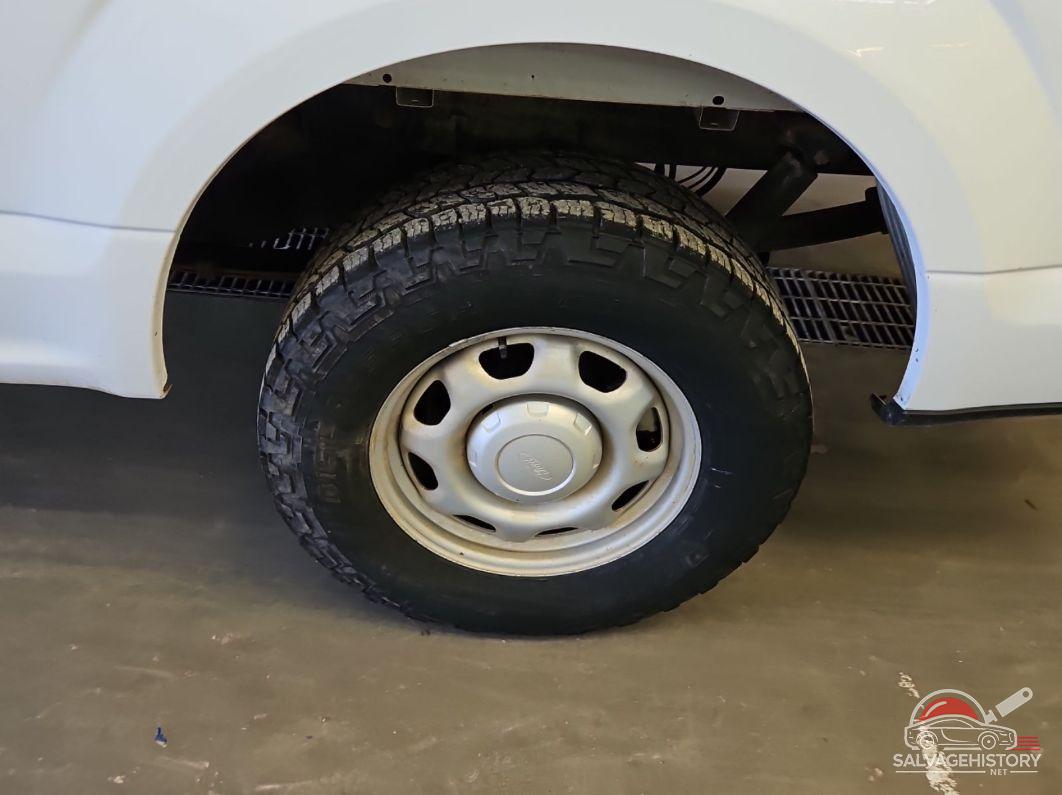 1FTMF1EB0JKF43211 2018 FORD F-150 photo no. 9