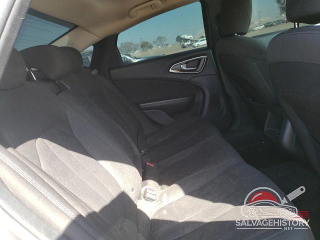 1C3CCCAB6FN676085 2015 CHRYSLER 200 photo no. 10
